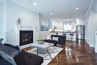 17 Barrett Ave, Unit 1 in Boston, MA - Building Photo - Building Photo