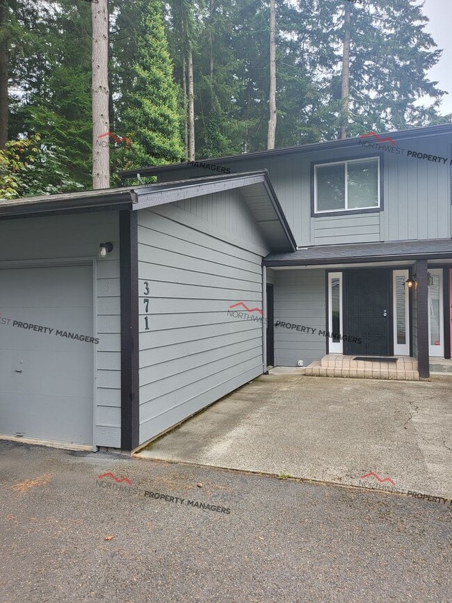 property at 371 SE Valley View Way