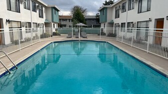 4475 Murietta Ave in Los Angeles, CA - Building Photo