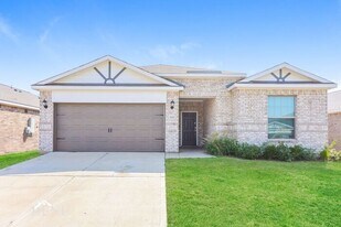 1923 Hialeah Dr in Seagoville, TX - Building Photo