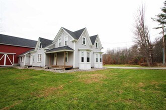 370 Stage Rd-Unit -1 in Nottingham, NH - Foto de edificio - Building Photo