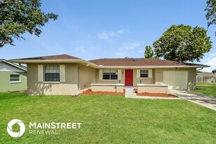 12345 Mayberry Rd in Spring Hill, FL - Building Photo