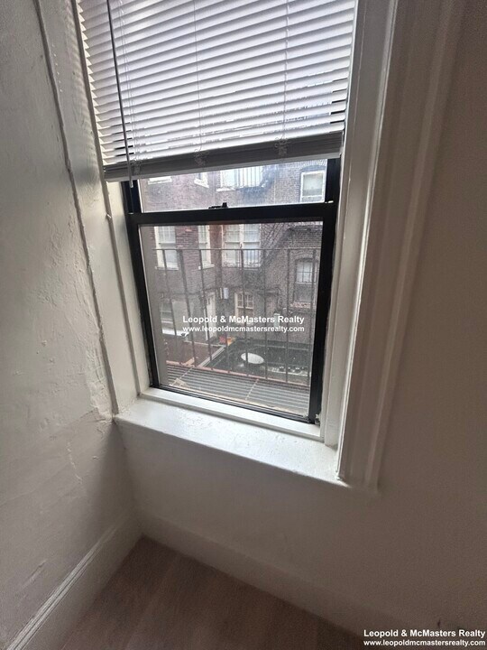 56 Linden St, Unit Linden street in Boston, MA - Building Photo
