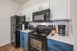 1000 Las Fuentes Dr in Kissimmee, FL - Building Photo - Building Photo