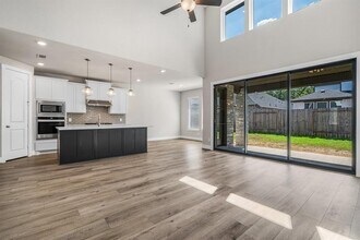 24911 Berwick Bay Ct in Tomball, TX - Building Photo - Building Photo