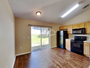 2768 Whispering Trails Dr in Winter Haven, FL - Building Photo - Building Photo