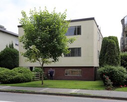 1958 York Ave in Vancouver, BC - Building Photo