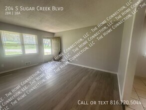 204 S Sugar Creek Blvd in Sugar Creek, MO - Building Photo - Building Photo