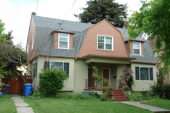 2927 Harper St in Berkeley, CA - Foto de edificio - Building Photo