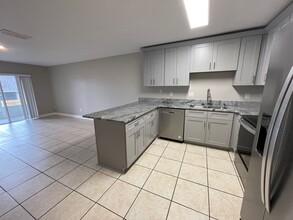 2608 Icabod Ct in Leesburg, FL - Foto de edificio - Building Photo