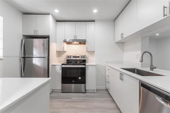 3631 NW 94th Ave, Unit 6g in Sunrise, FL - Foto de edificio - Building Photo