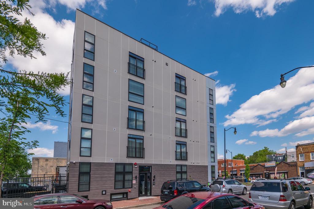 1100 Bladensburg Rd NE in Washington, DC - Building Photo