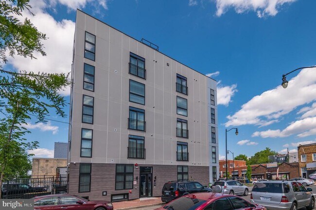 property at 1100 Bladensburg Rd NE