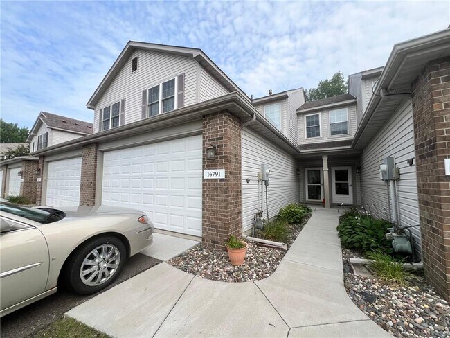 16791 39th Ave N in Minneapolis, MN - Building Photo - Building Photo