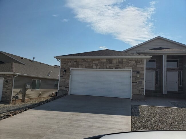 property at 923 S 25 W