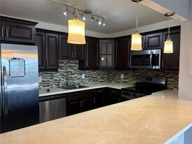 1200 NE Miami Gardens Dr in North Miami Beach, FL - Building Photo