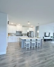 8641 Spindletop Dr in Fort Worth, TX - Foto de edificio - Building Photo