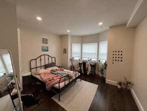 35 Foster St, Unit #1 in Boston, MA - Building Photo - Building Photo