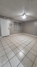 6581 SW County Road 242, Unit 6581B in Lake City, FL - Foto de edificio - Building Photo