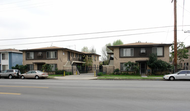 14218 Sherman Way in Van Nuys, CA - Building Photo - Building Photo