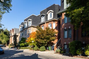 44 Alcorn Av in Toronto, ON - Building Photo