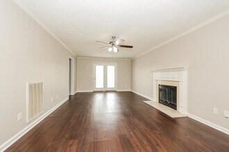 1002 Don Blair Dr in Smyrna, TN - Building Photo - Building Photo