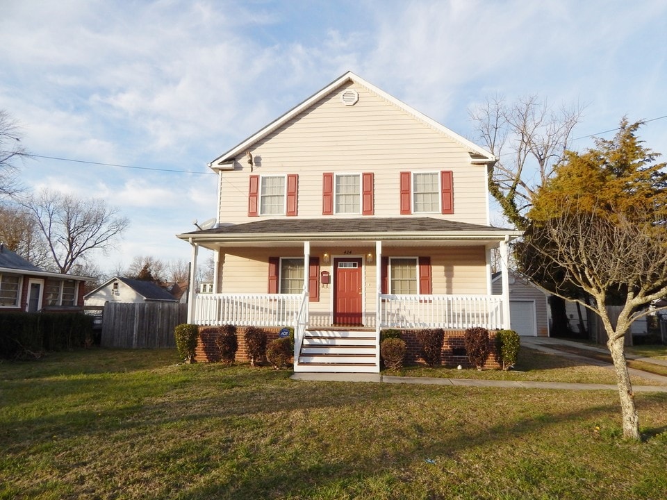 424 Lee St in Hampton, VA - Building Photo