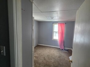 412 Wood River Ave in East Alton, IL - Building Photo - Building Photo