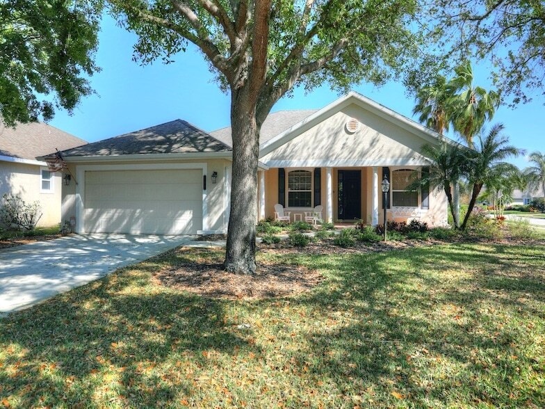 309 Swallowtail Ln, Unit N-215 in Sebastian, FL - Building Photo