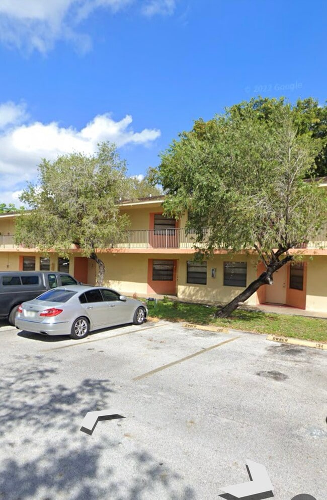 property at 4207 Lakeside Dr