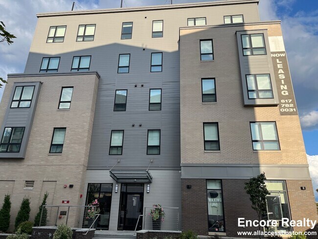 1 Everett St, Unit 201 in Boston, MA - Building Photo - Building Photo