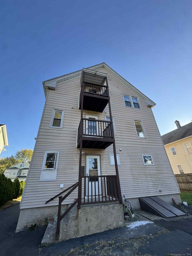 162 Jubilee St in New Britain, CT - Building Photo - Building Photo