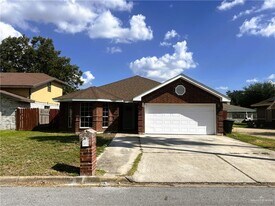 12 N 28th St in McAllen, TX - Building Photo