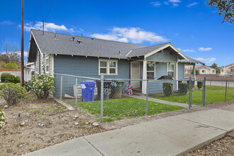 388 N 11th Ave in Upland, CA - Foto de edificio - Building Photo