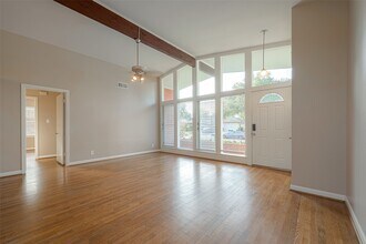 5222 Nina Lee Ln in Houston, TX - Building Photo - Building Photo