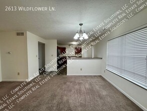 2613 Wildflower Ln in Greenwood, IN - Building Photo - Building Photo