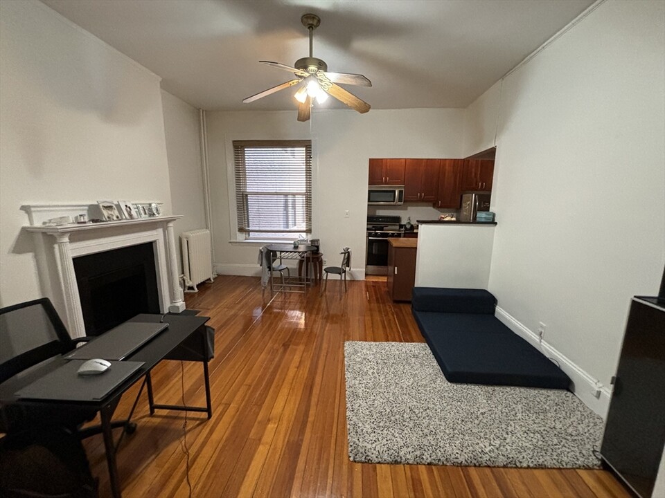 24 Peterborough St, Unit 8 in Boston, MA - Building Photo