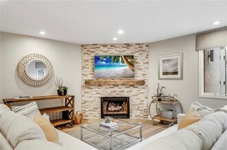 247 Calliope St in Laguna Beach, CA - Building Photo - Building Photo