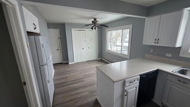 5520 Alabama Ave, Unit Apt 2 in Clarendon Hills, IL - Building Photo - Building Photo