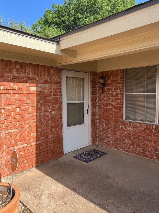 858 Vista Ln in Abilene, TX - Foto de edificio - Building Photo