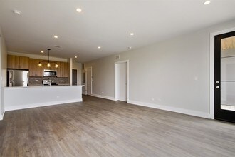 2111 S Halsted St-Unit -301 in Chicago, IL - Building Photo - Building Photo