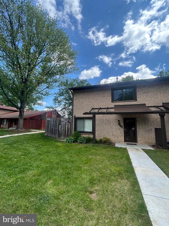 property at 9574 Standon Pl