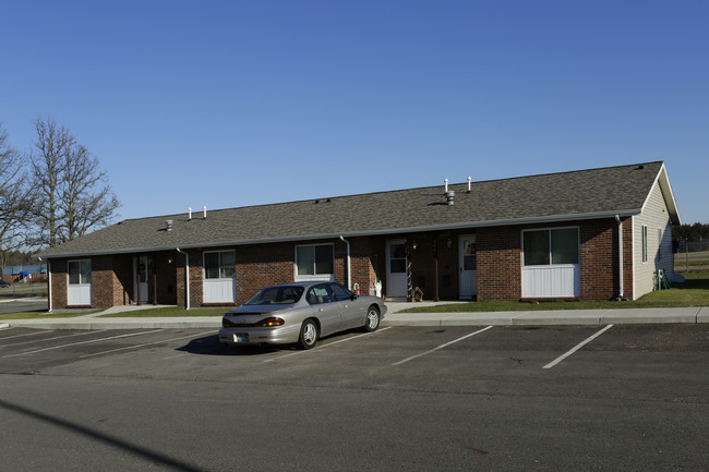 Sparta Terraces in Sparta, MI - Foto de edificio - Building Photo