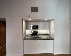 24-30-30 Bank St in Philadelphia, PA - Foto de edificio - Building Photo