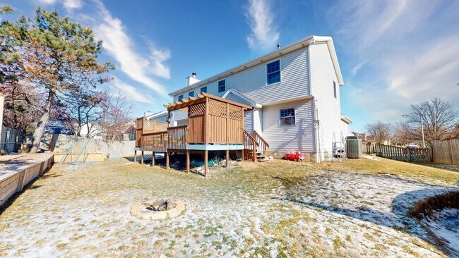 property at 14 Kleggstone Cir