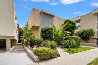 320 S Sherbourne Dr in Los Angeles, CA - Building Photo - Building Photo