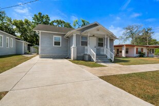 336 W 18th St in Jacksonville, FL - Building Photo