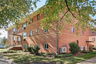 Del Ray Bellefonte in Alexandria, VA - Foto de edificio - Building Photo