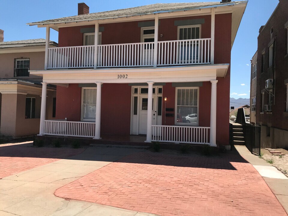 1002 Prospect St in El Paso, TX - Building Photo