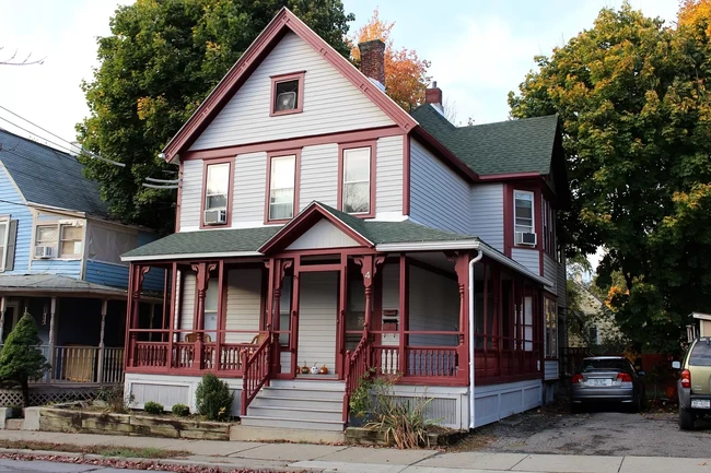 4 Maple Ave, Unit 1F